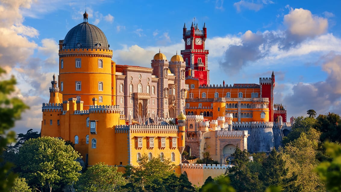 Oplev det eventyrlige Pena Palace i Portugal