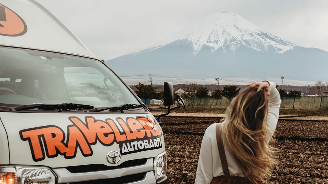 Tag med vennerne på camperrejse i Japan