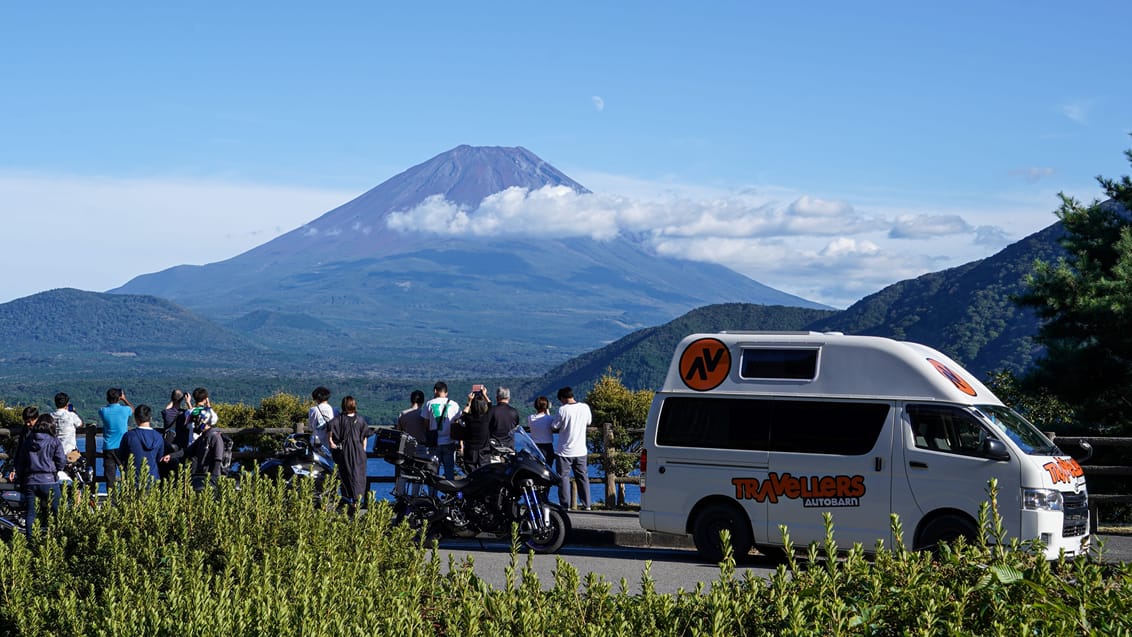 Tag med vennerne på camperrejse i Japan