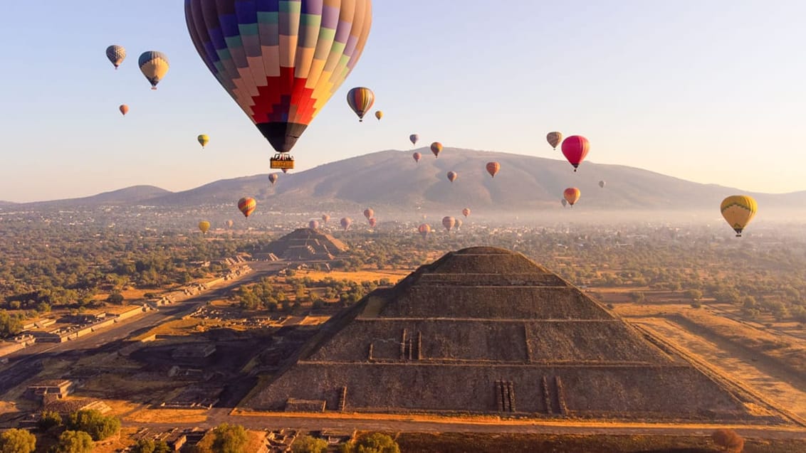 Luftballon over Teotihuacan, Mexico