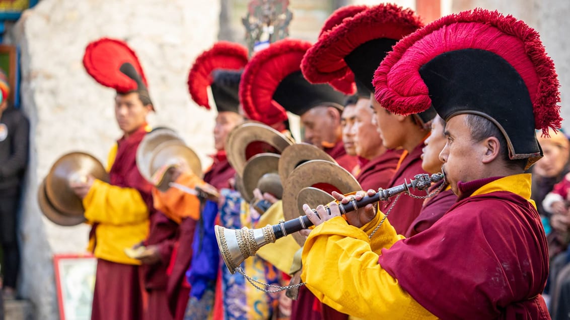 Musik i gaderne i Lo Manthang