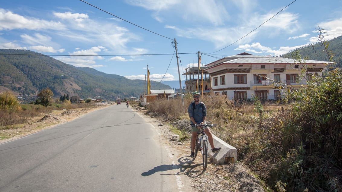 På cykel i Bhutan
