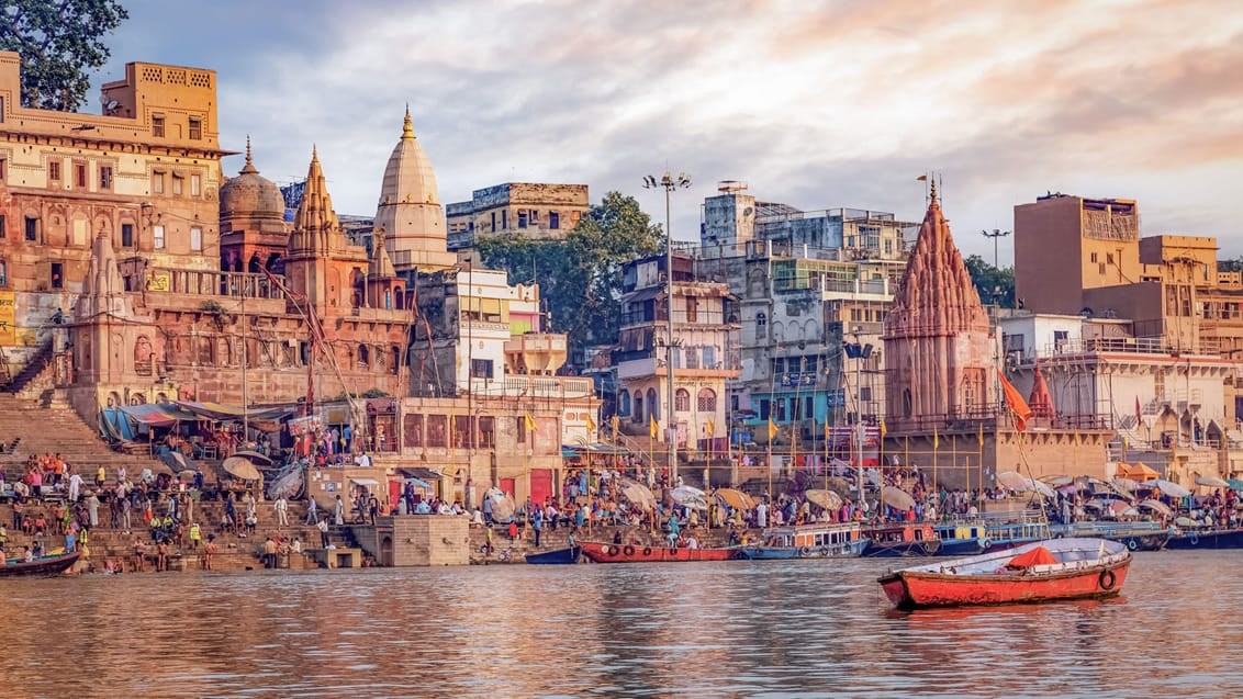Solopgang over Ganges floden ved Varanasi