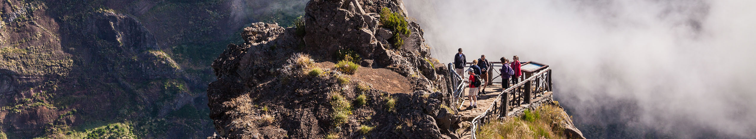 Trekking from Pico do Arieiro to Pico, Madeira