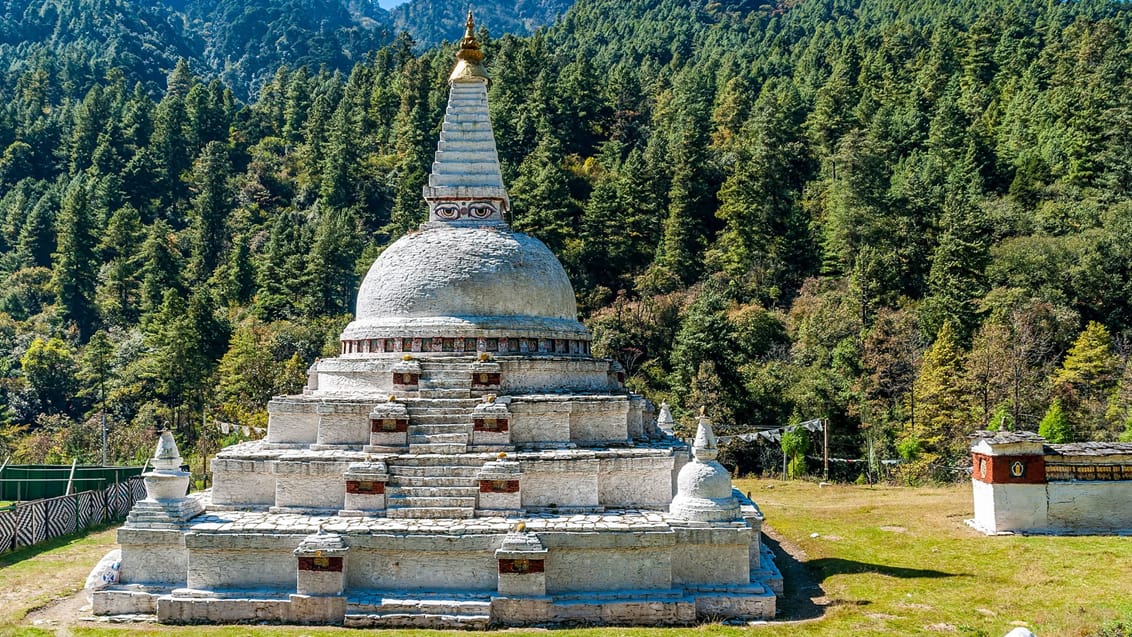 Den lille chorten ved Chendebi - her siges det at tre højdedrag møder tre kanter af himlen