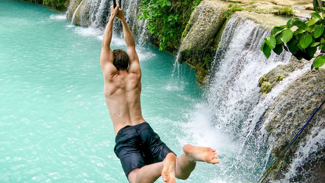 Sving dig i vandet ved Cambugahay Falls på Siquijor