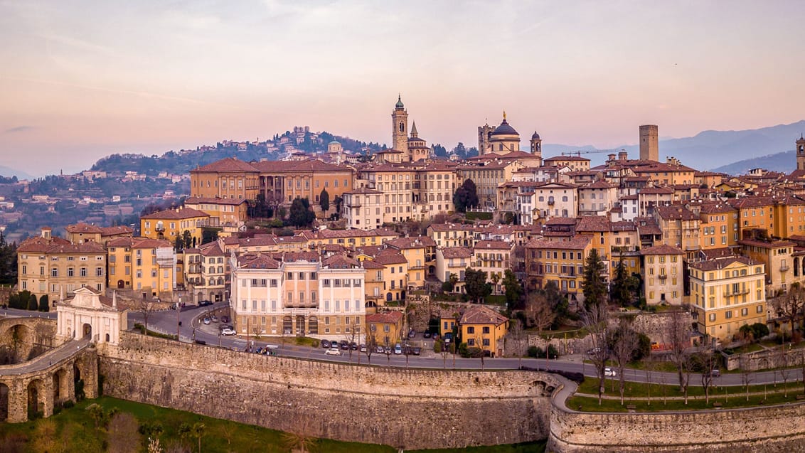 Bergamos historiske bymidte set fra oven