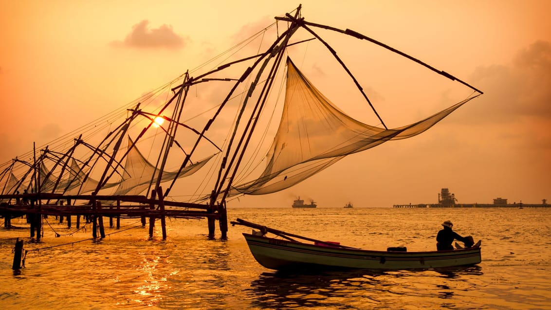 Kinesiske fiskenet i Cochin ved solnedgang