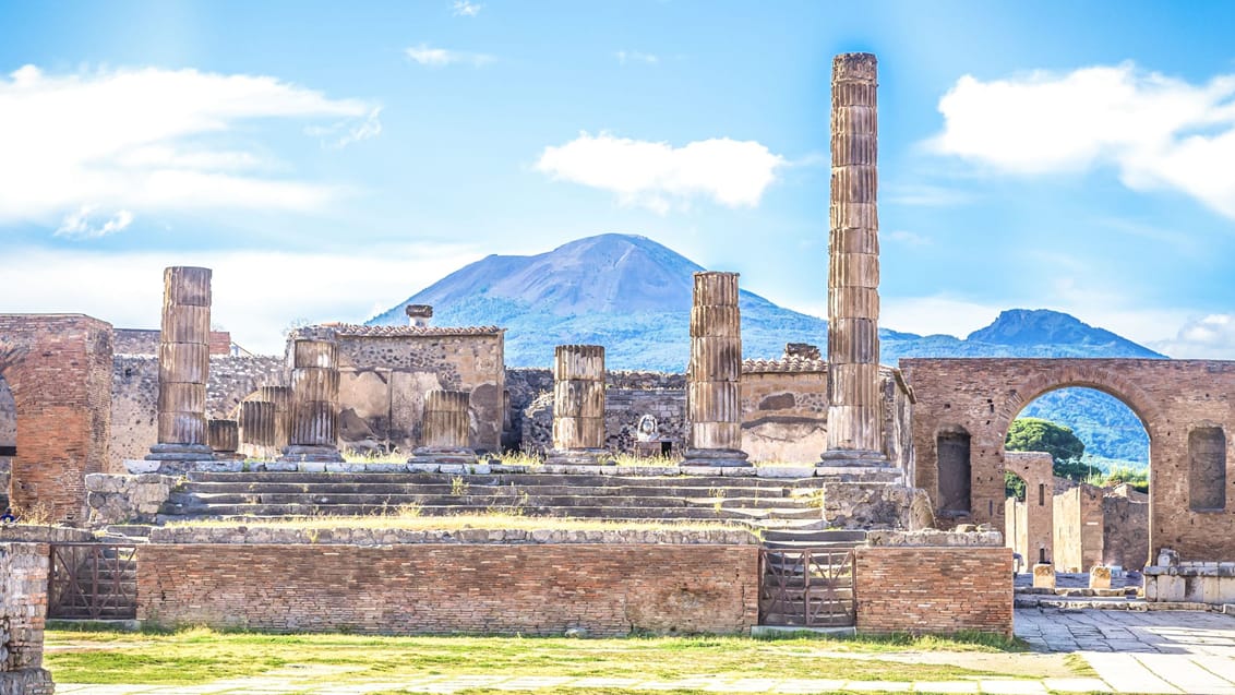 Oplev de spændende ruiner i Pompeji ved foden af Vesuv-vulkanen