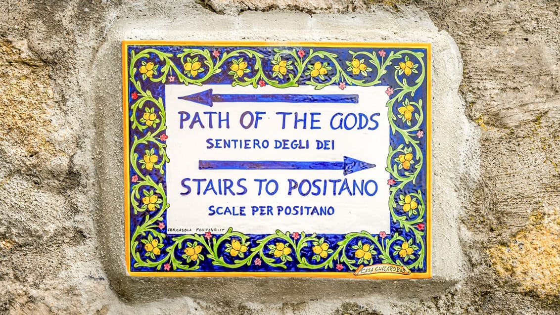 Trappetrin fører til Positano ved slutningen af Gudernes Sti