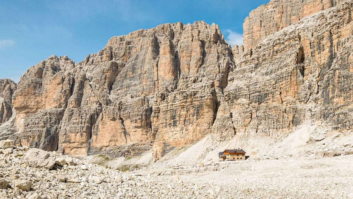 Et rifugio i de dramatiske Brenta-dolomitter