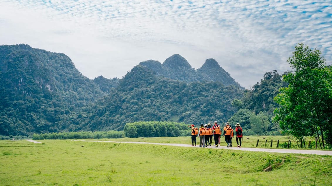 Tu Lan Adventure, Vietnam