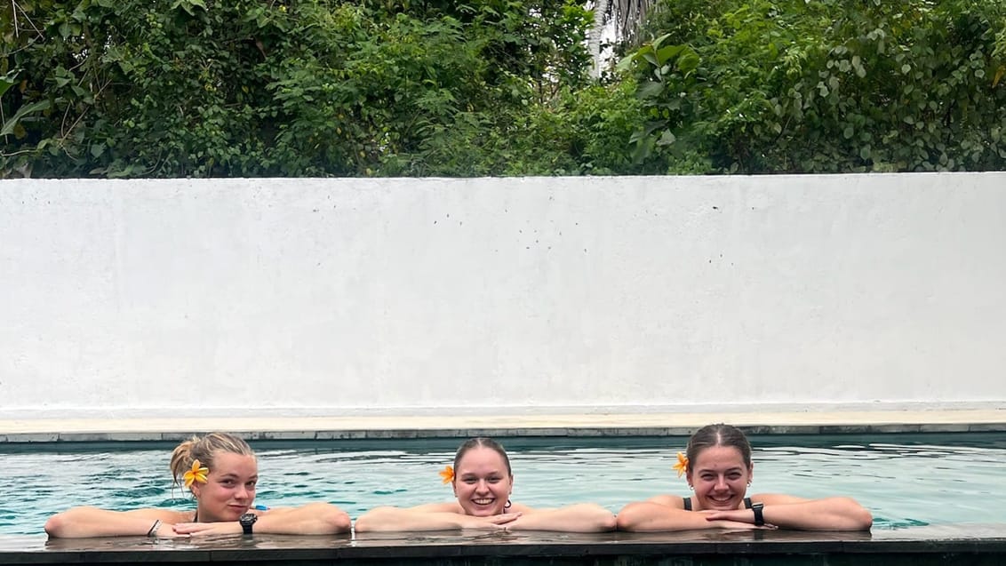 Pool, Indonesien