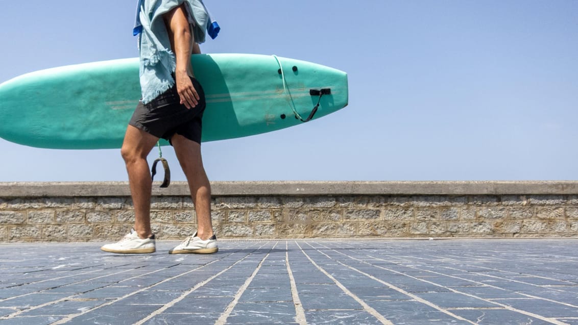 Surfer i San Sebastián, Spanien