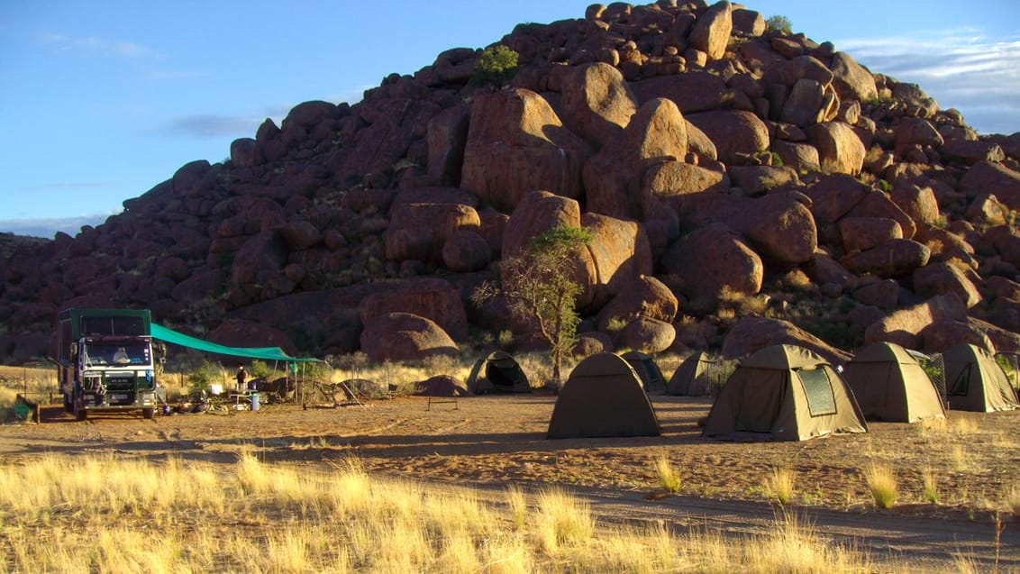 Undervejs camperes der i Namibias fantastiske natur
