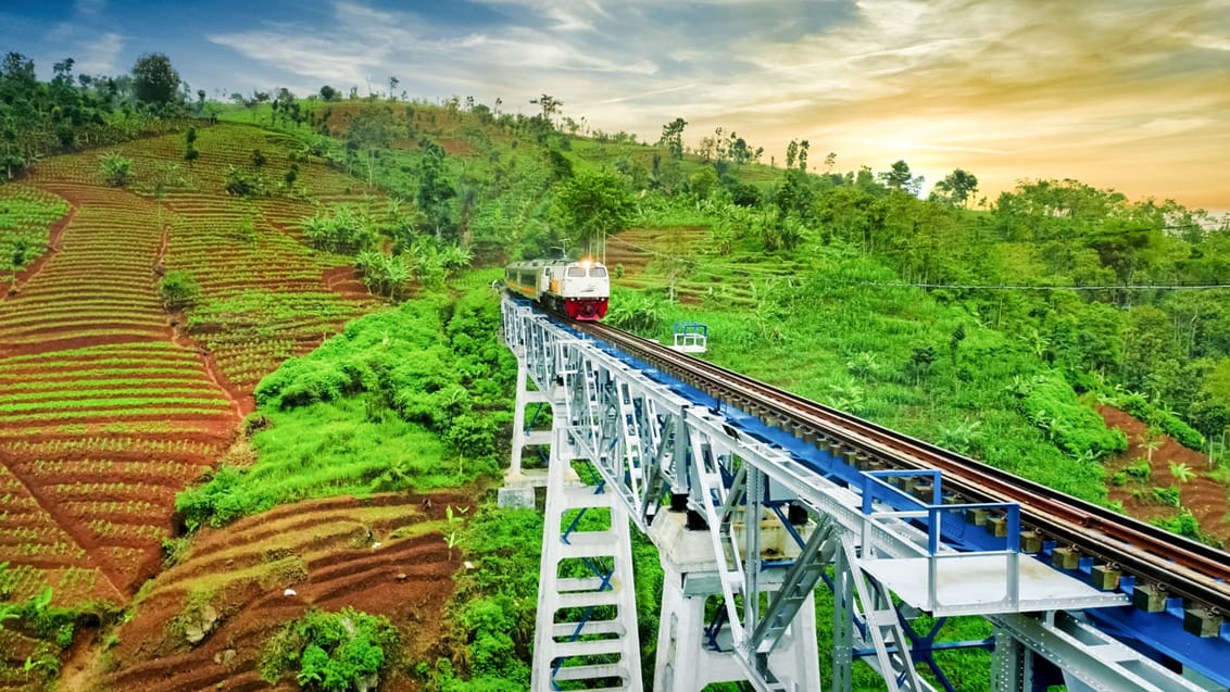 Tog gennem Javas landskaber, Indonesien