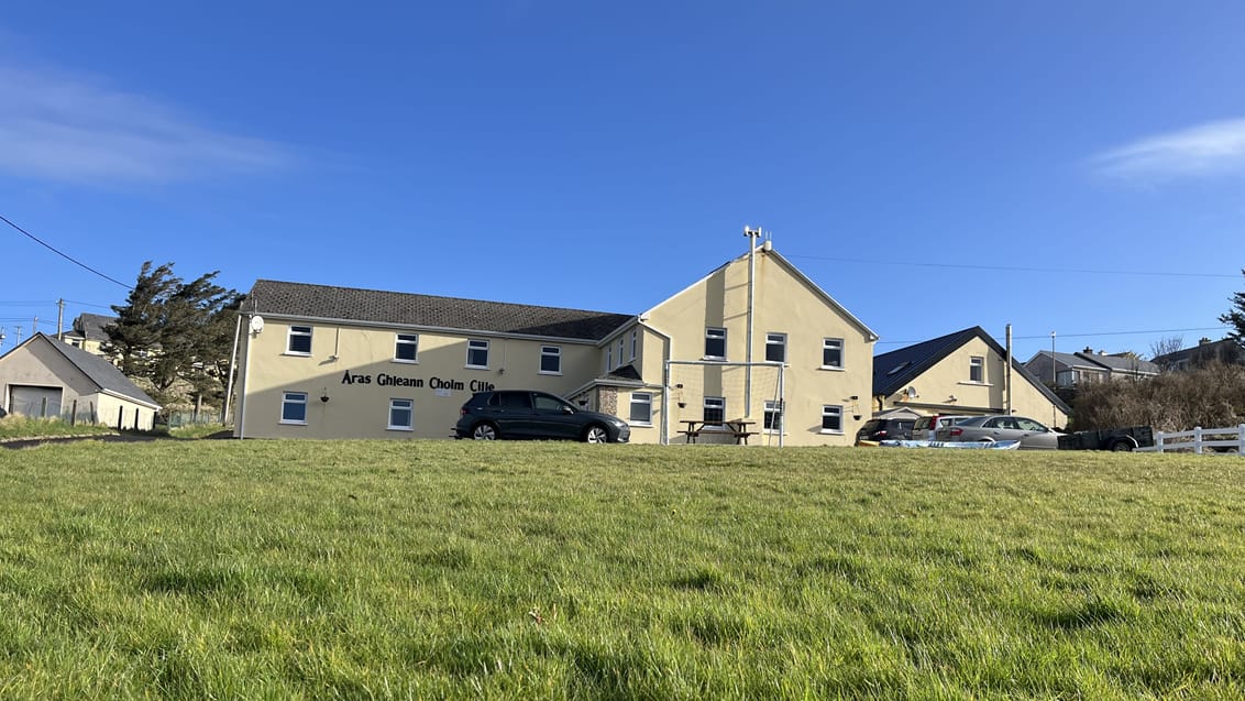 Åras Ghleann Cholm Cille, overnatning, vandring i det vestlige Irland