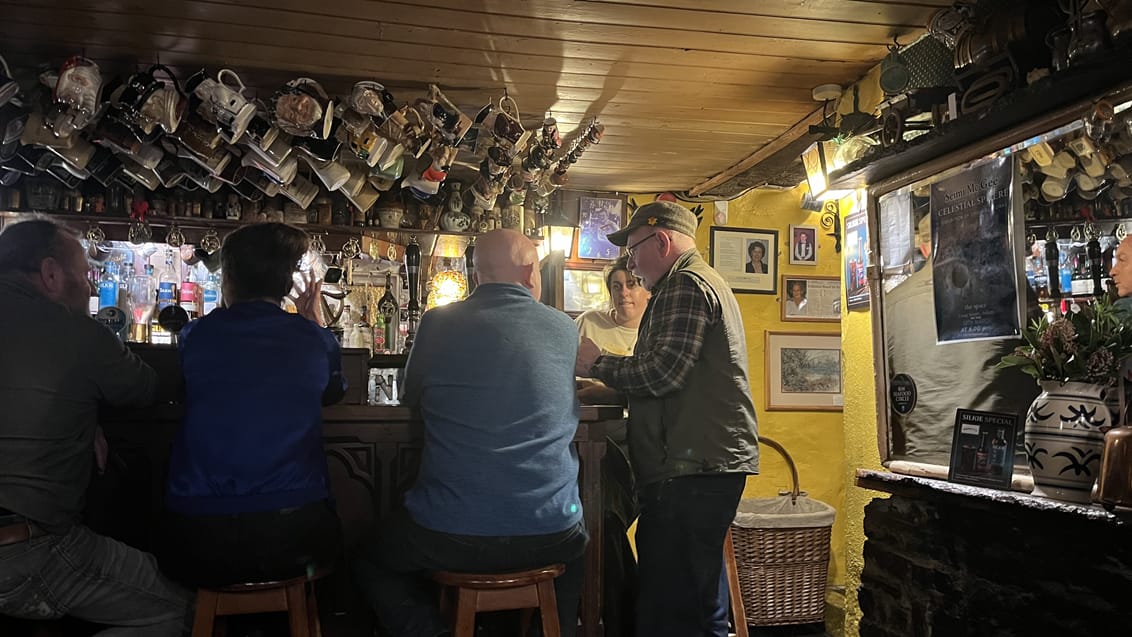 Nancy´s stamkunder, bar, vandring i det vestlige Irland