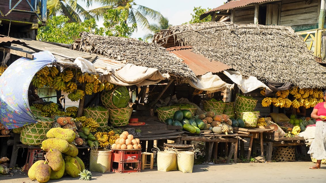 På rejsen rundt i Madagascar ser du mange lokale markeder