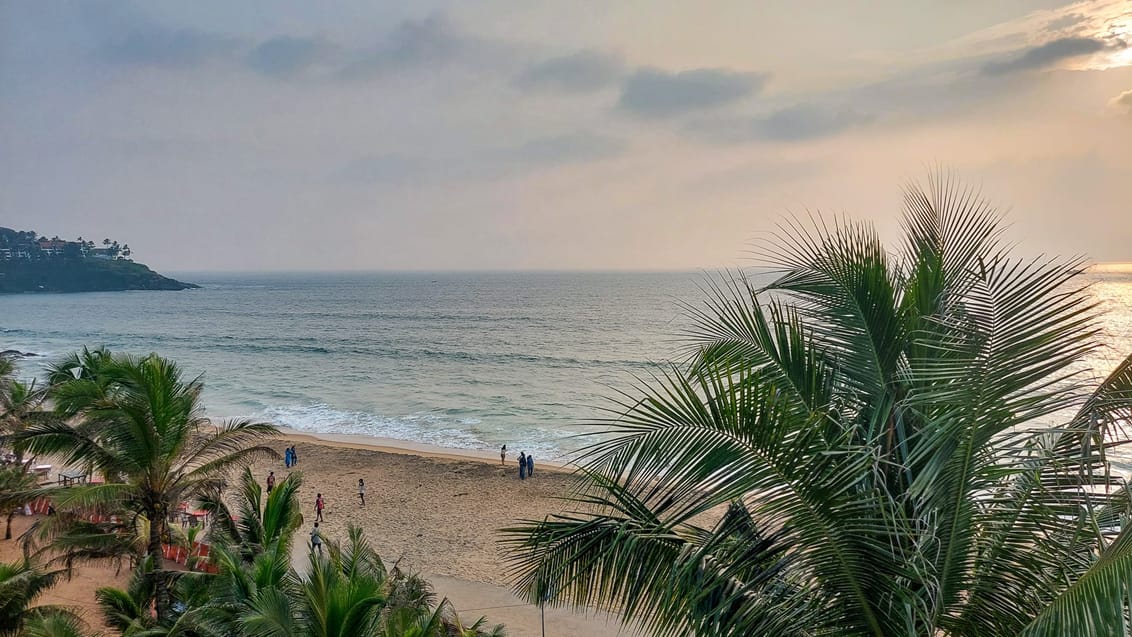 Solnedgang ved Kovalam Beach i Kerala Solnedgang ved Kovalam Beach i Kerala