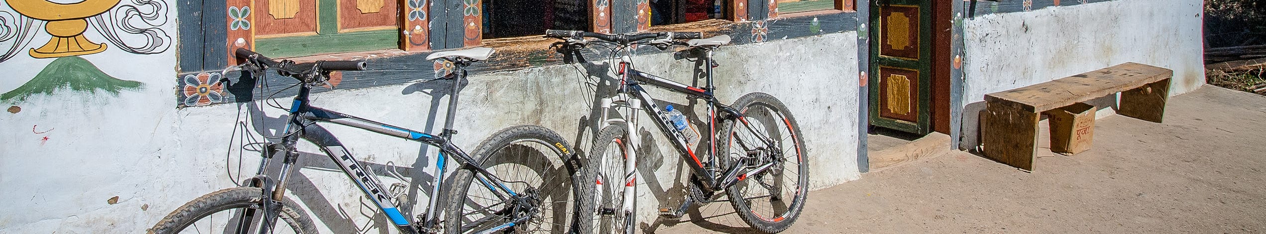 På cykel i Bhutan og Thailands strande