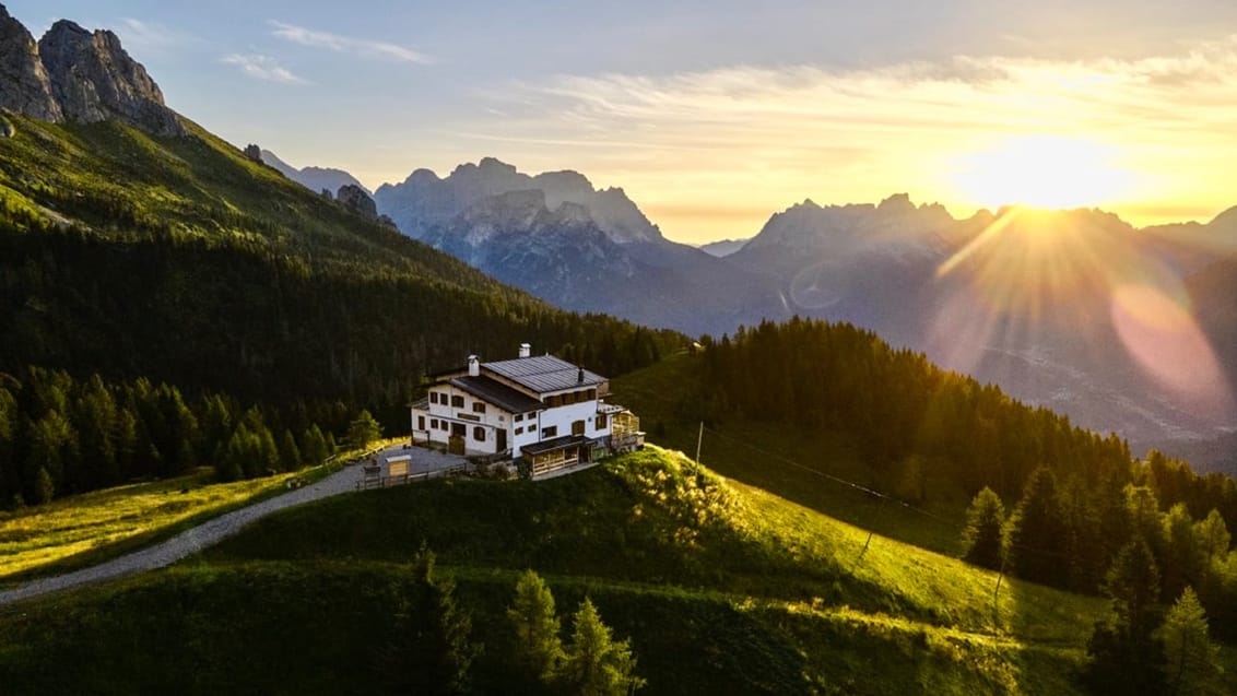 Trekking fra hytte til hytte i Dolomitterne, refugie