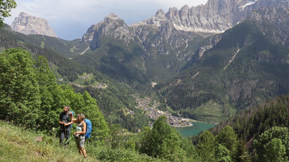 Vandring i Dolomitterne fra autentisk bjergbase, Sasso Bianco