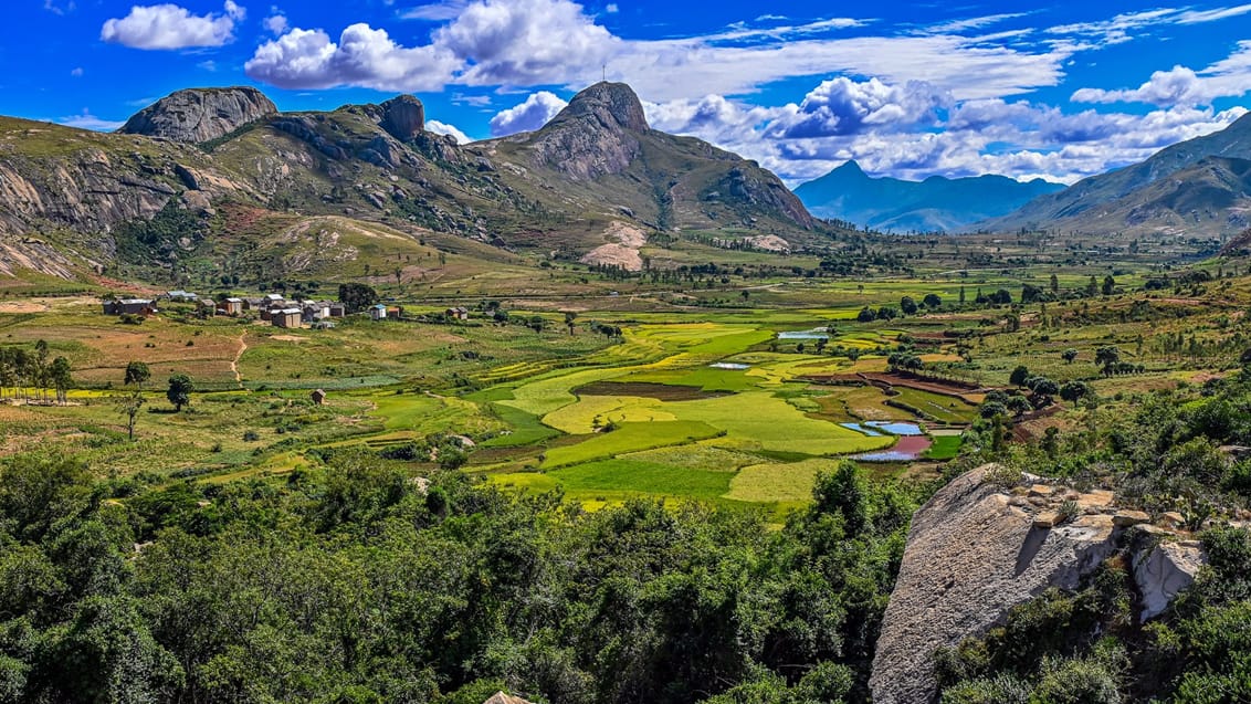 Du har en dagsvandring i flotte Anja Reserve i Madagaskar