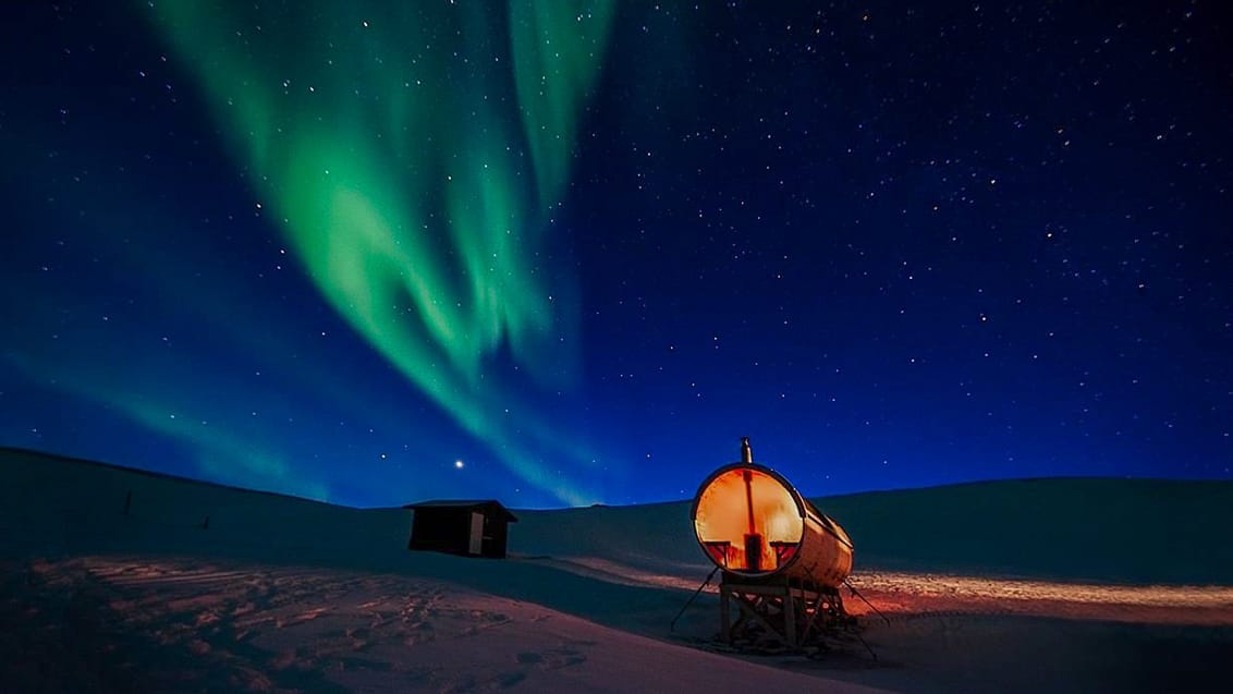 Svalbard Deluxe: Hundeslæde, snescootertur og gourmetoplevelser